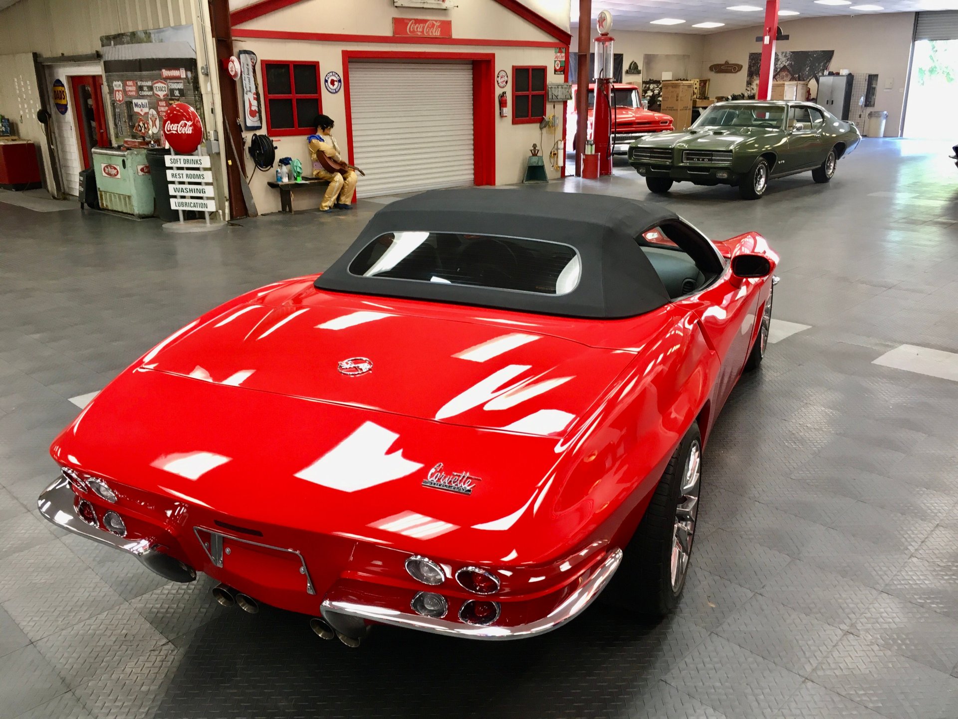 34th Image of a 2013 CHEVROLET CORVETTE