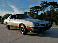 Image 3 of 13 of a 1986 PONTIAC GRAND PRIX