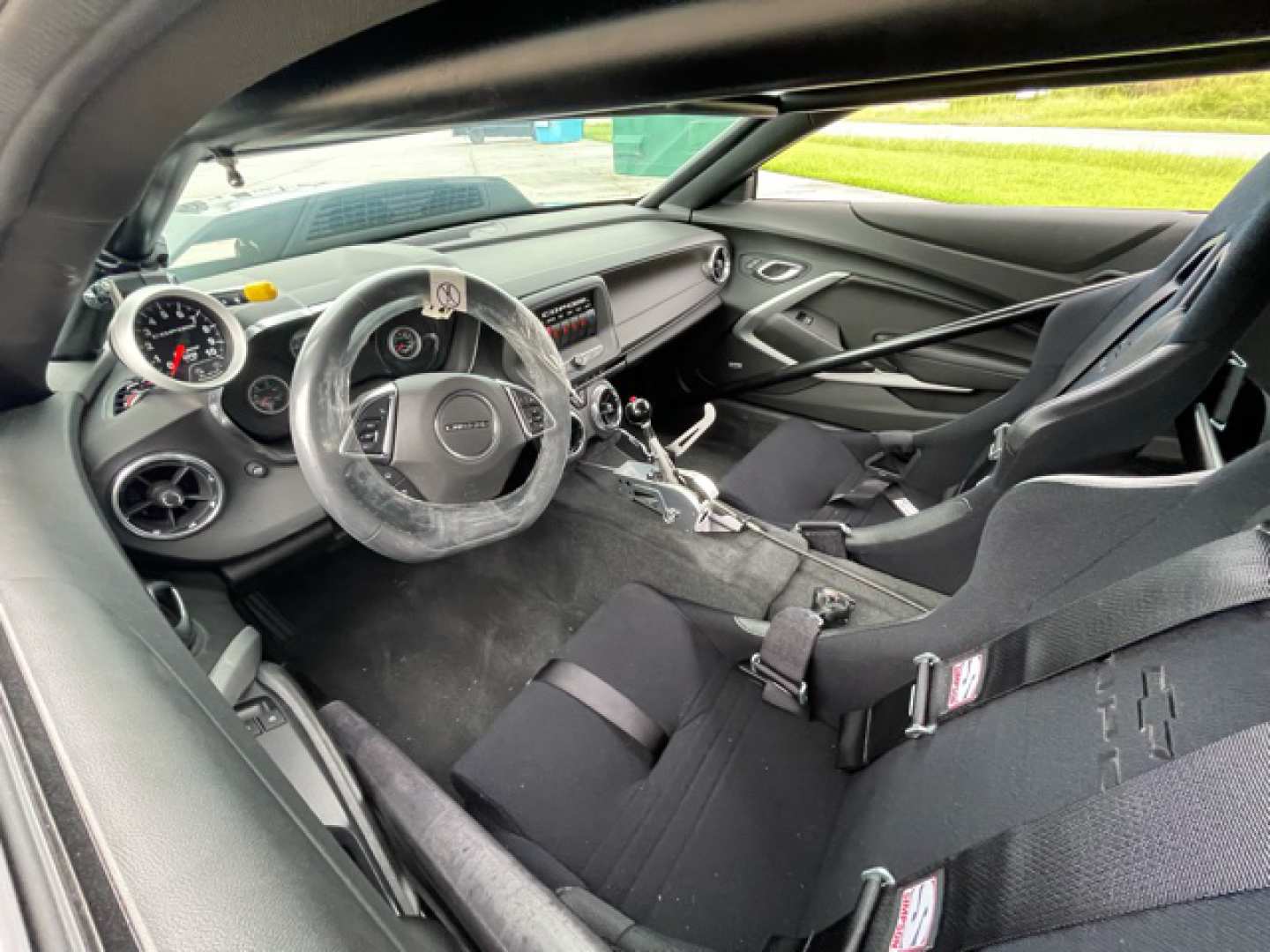 5th Image of a 2019 CHEVROLET CAMARO