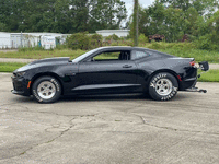 Image 2 of 17 of a 2019 CHEVROLET CAMARO