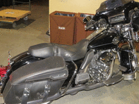 Image 2 of 7 of a 2010 HARLEY DAVIDSON FLHRC