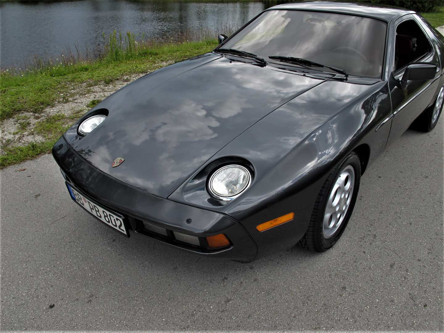 5th Image of a 1979 PORSCHE 928