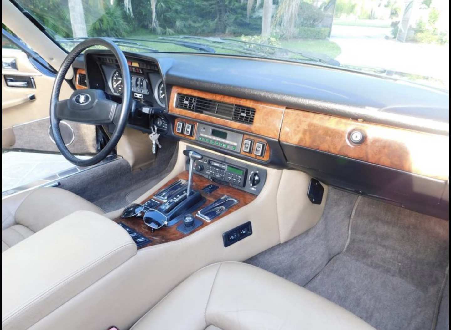 18th Image of a 1988 JAGUAR XJS