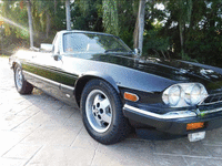 Image 7 of 21 of a 1988 JAGUAR XJS