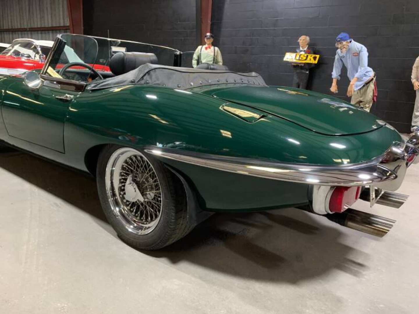 2nd Image of a 1970 JAGUAR XK