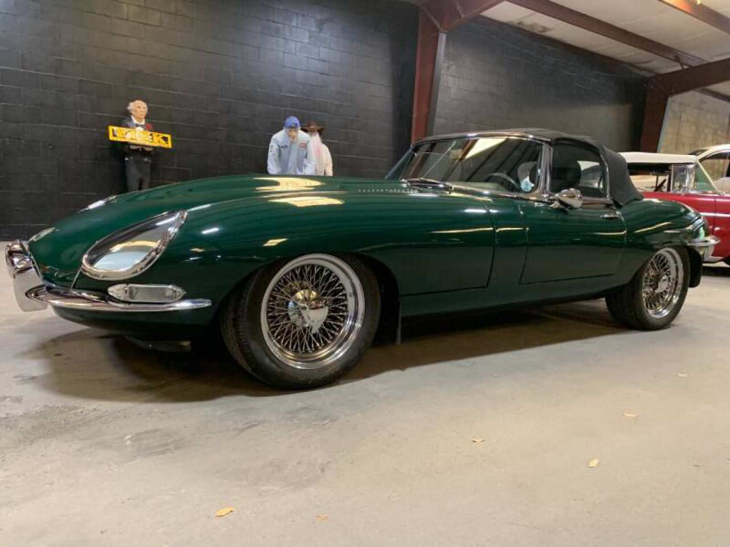 69th Image of a 1970 JAGUAR XK