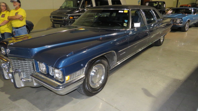 1st Image of a 1975 CADILLAC FLEETWOOD
