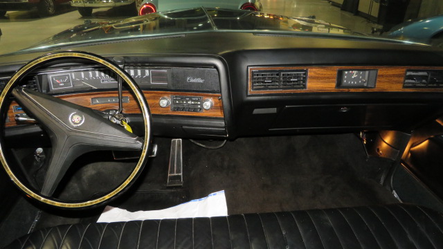 3rd Image of a 1975 CADILLAC FLEETWOOD