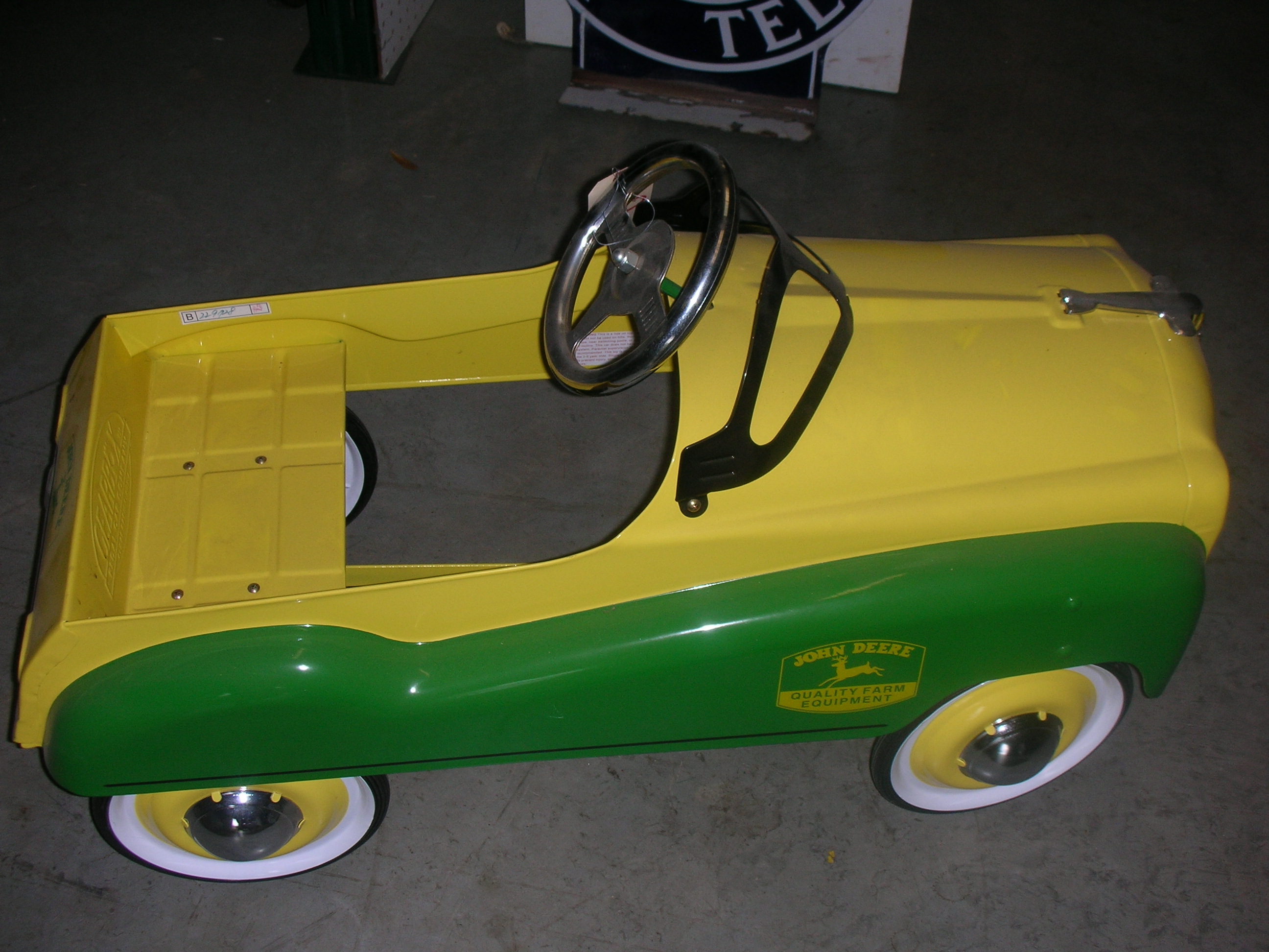 0th Image of a N/A JOHN DEERE PEDAL CAR