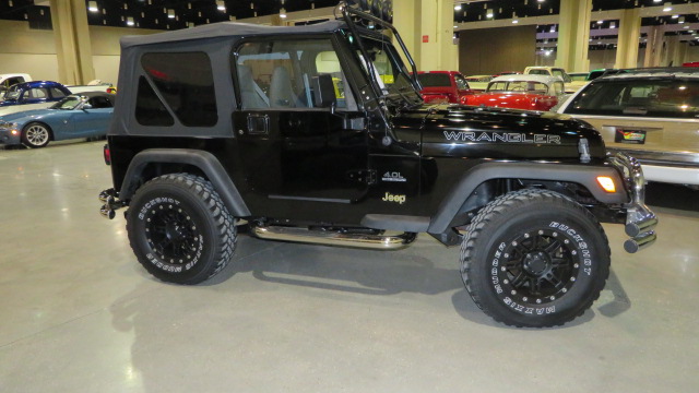 2nd Image of a 1997 JEEP WRANGLER SPORT