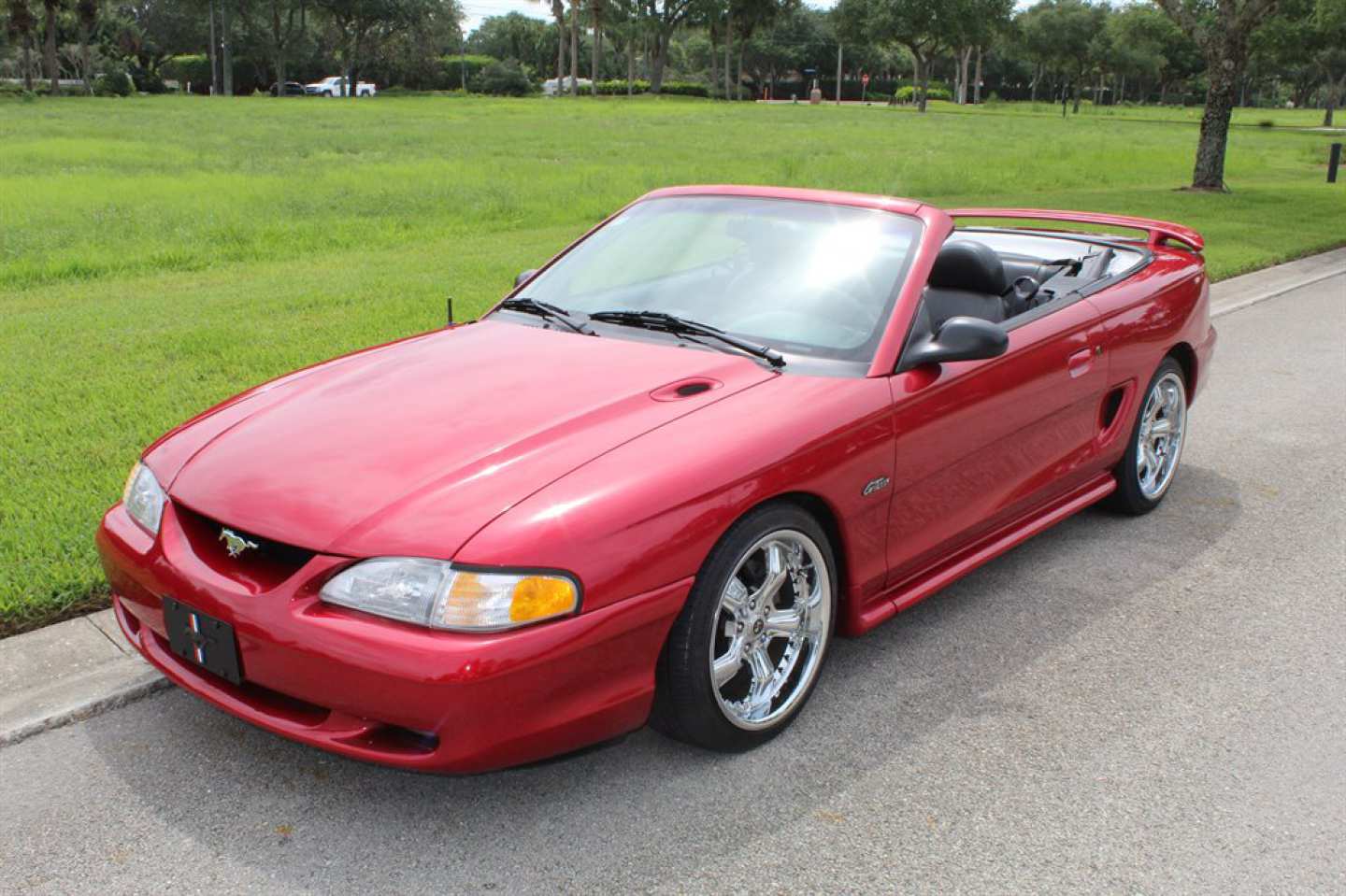 4th Image of a 1996 FORD MUSTANG GT