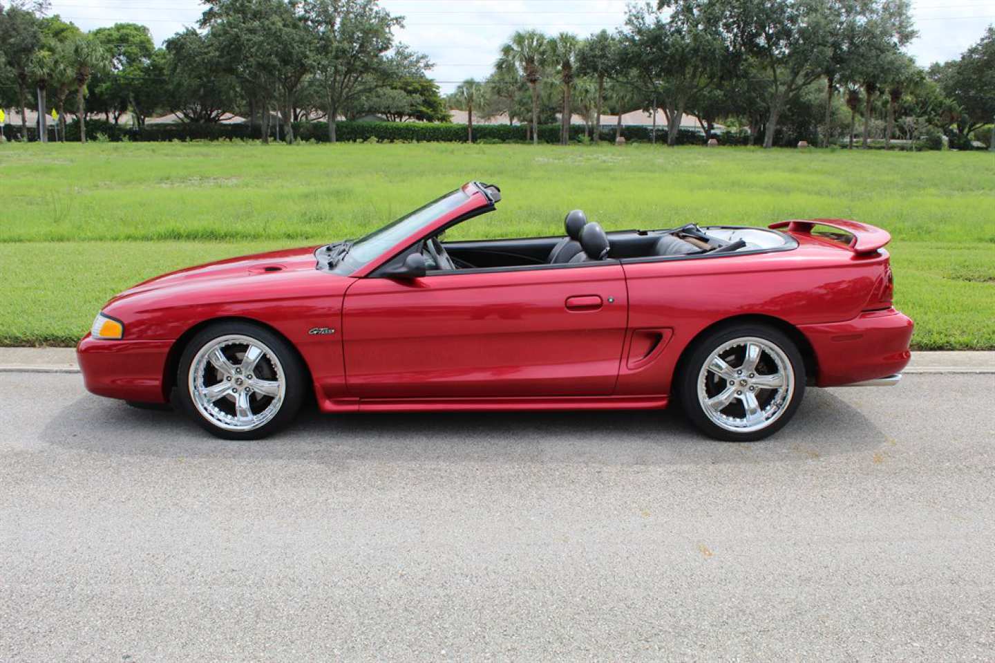 7th Image of a 1996 FORD MUSTANG GT