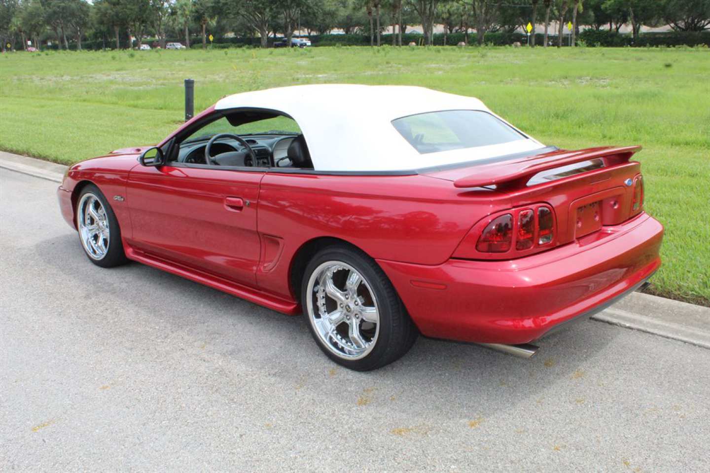 11th Image of a 1996 FORD MUSTANG GT