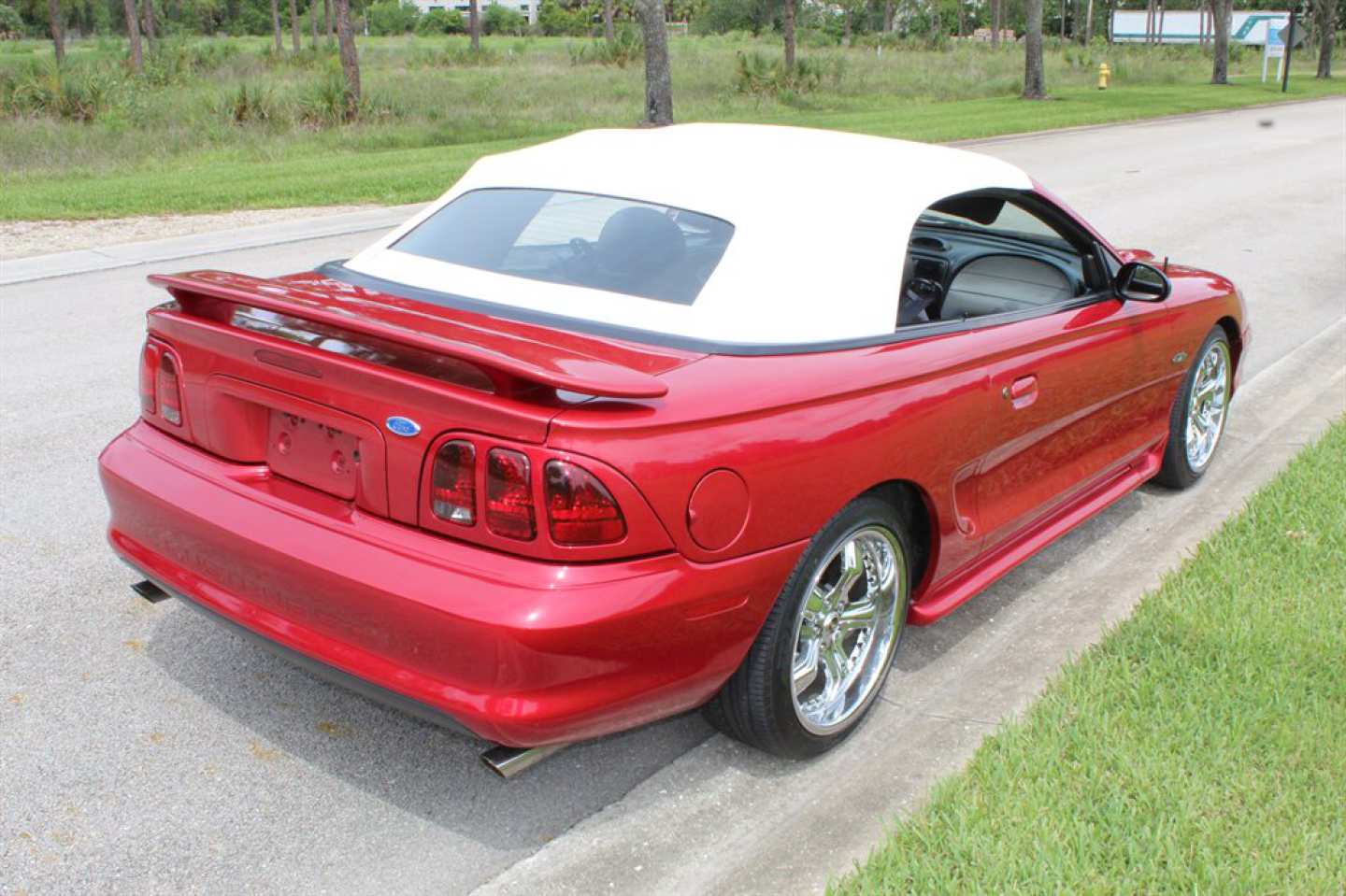 12th Image of a 1996 FORD MUSTANG GT