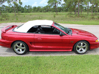 Image 14 of 32 of a 1996 FORD MUSTANG GT