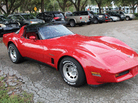 Image 6 of 17 of a 1982 CHEVROLET CORVETTE