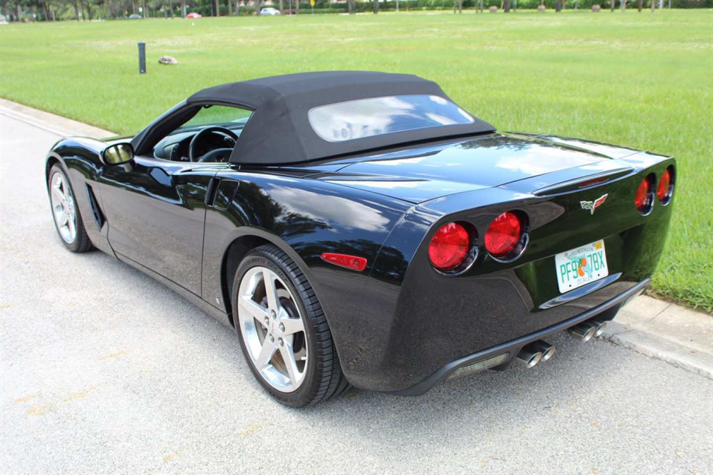 2nd Image of a 2006 CHEVROLET CORVETTE