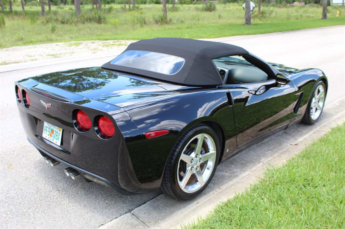 3rd Image of a 2006 CHEVROLET CORVETTE