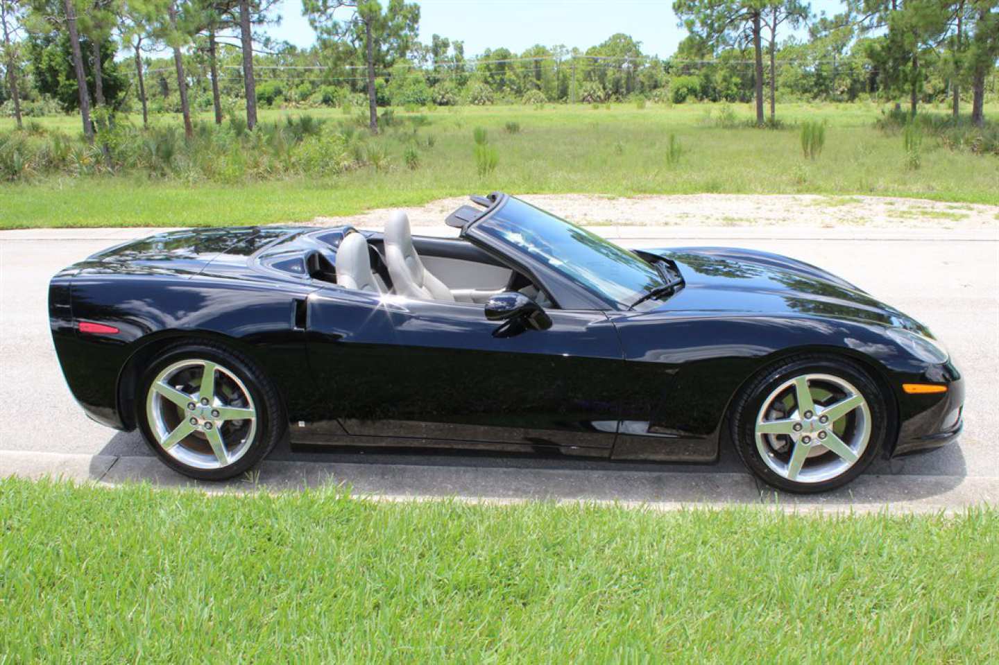 6th Image of a 2006 CHEVROLET CORVETTE