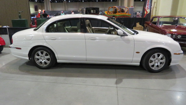 2nd Image of a 2004 JAGUAR S-TYPE