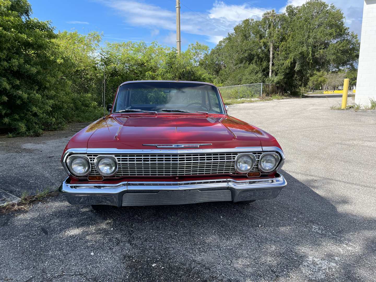 2nd Image of a 1963 CHEVROLET BISCAYNE