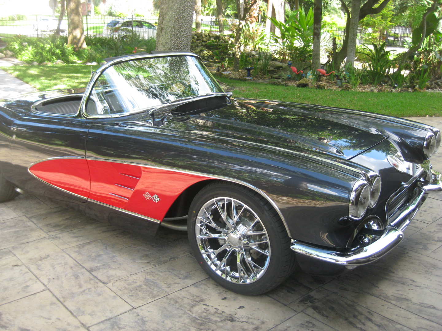 2nd Image of a 1960 CHEVROLET CORVETTE