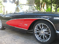 Image 5 of 15 of a 1960 CHEVROLET CORVETTE