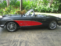 Image 7 of 15 of a 1960 CHEVROLET CORVETTE