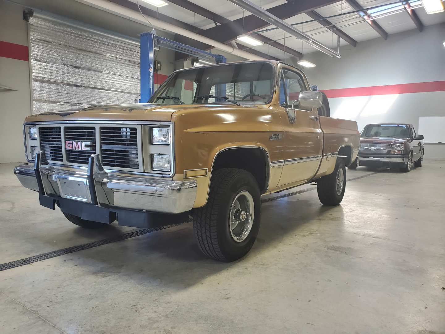 1st Image of a 1985 GMC K1500