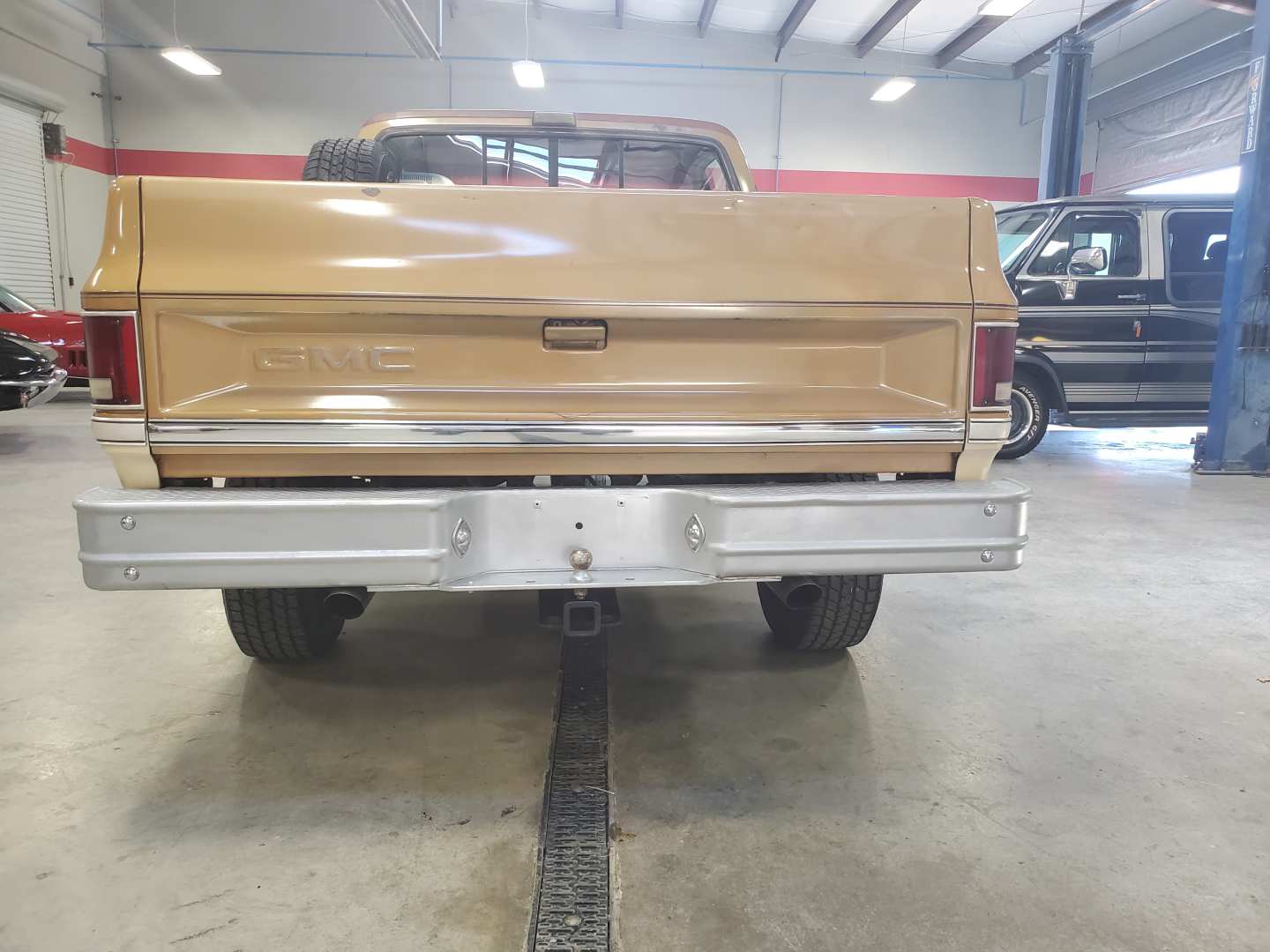 3rd Image of a 1985 GMC K1500