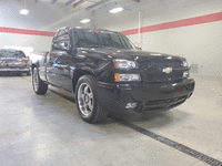 Image 2 of 18 of a 2005 CHEVROLET SILVERADO 1500