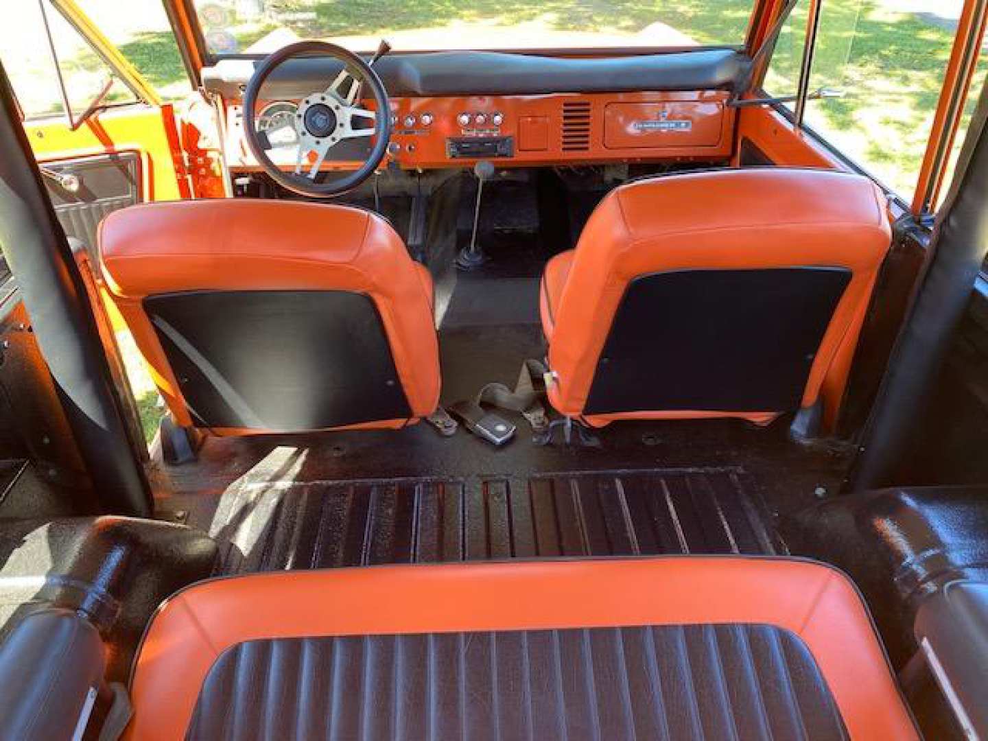 3rd Image of a 1974 FORD BRONCO