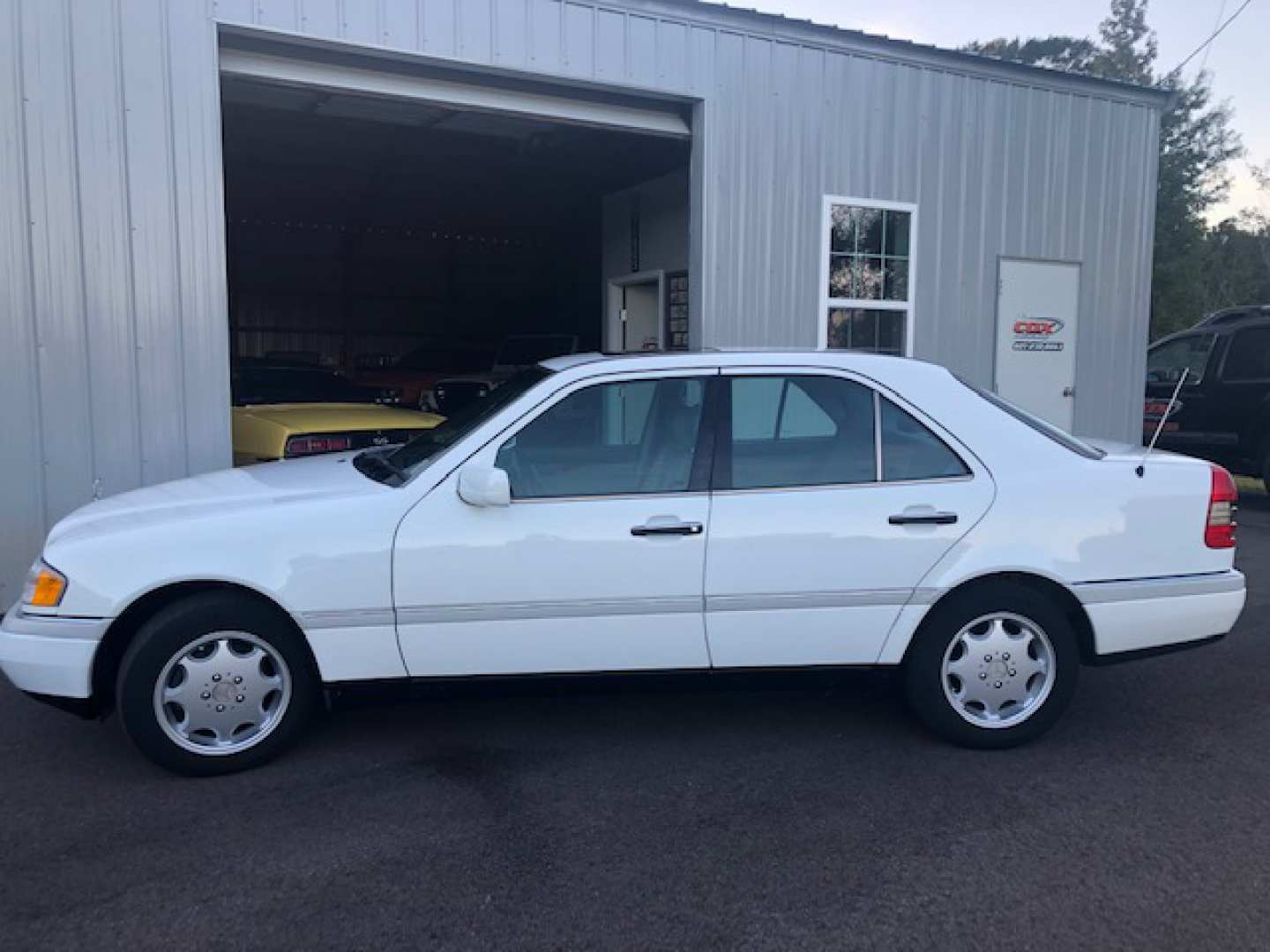 1st Image of a 1996 MERCEDES-BENZ C-CLASS C280