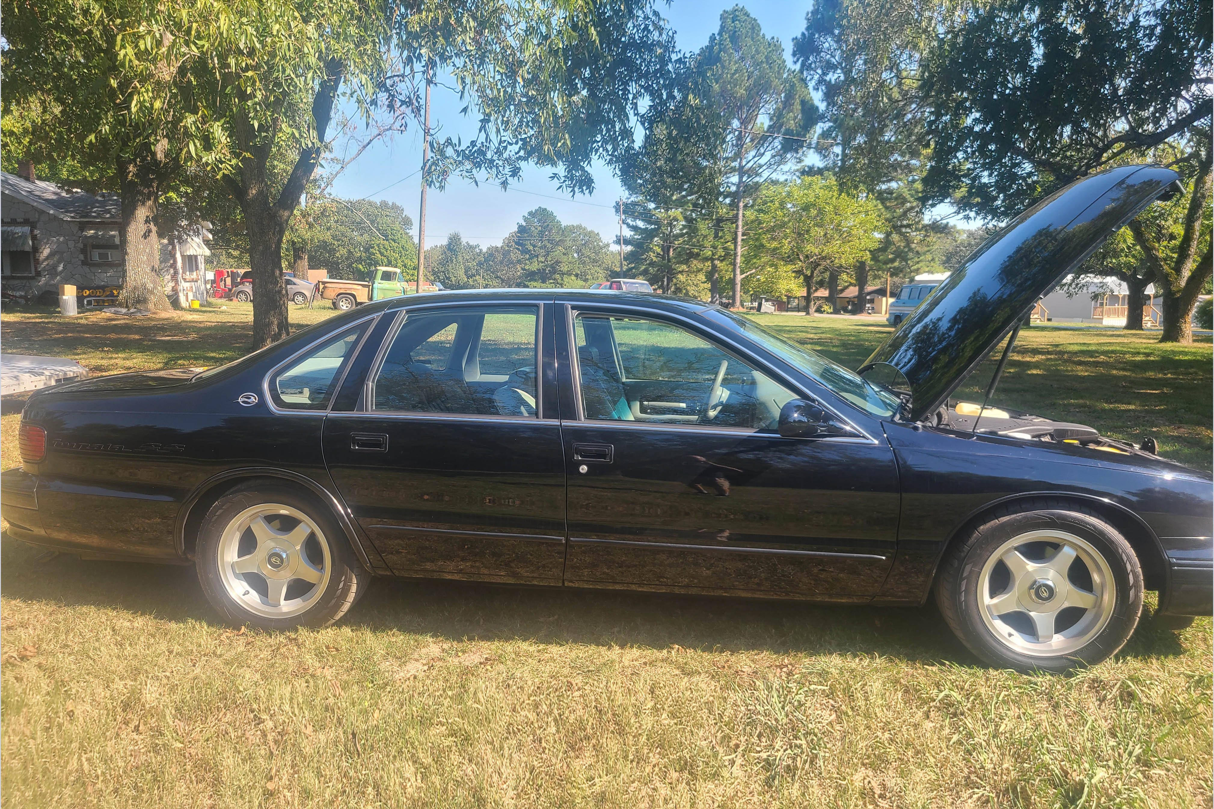 4th Image of a 1995 CHEVROLET IMPALA SS