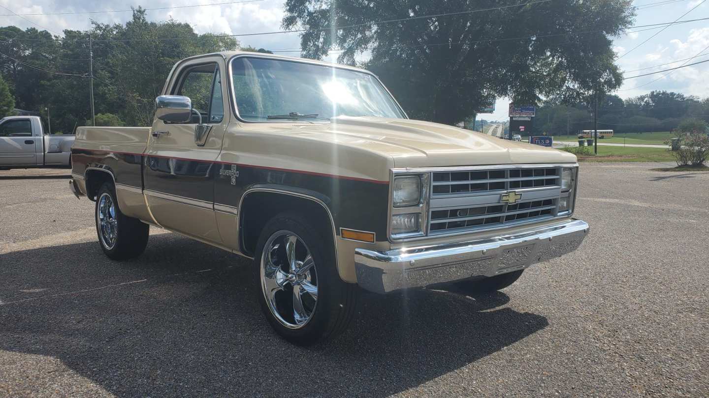 1st Image of a 1986 CHEVROLET C10