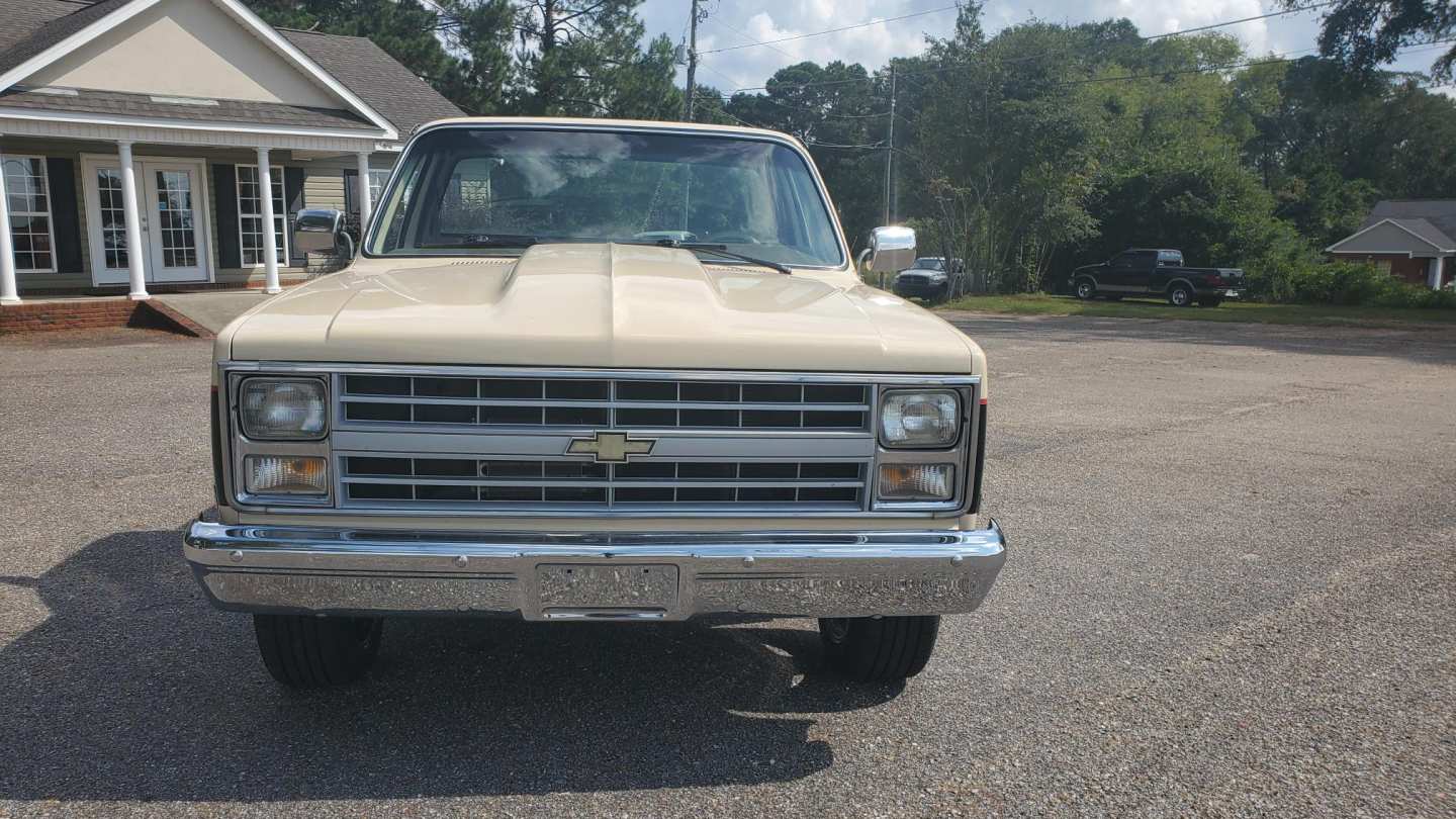 4th Image of a 1986 CHEVROLET C10