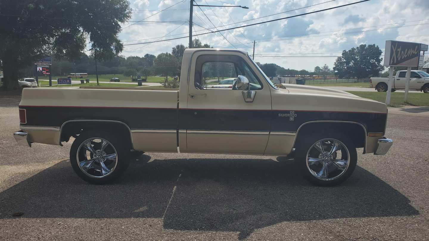 5th Image of a 1986 CHEVROLET C10