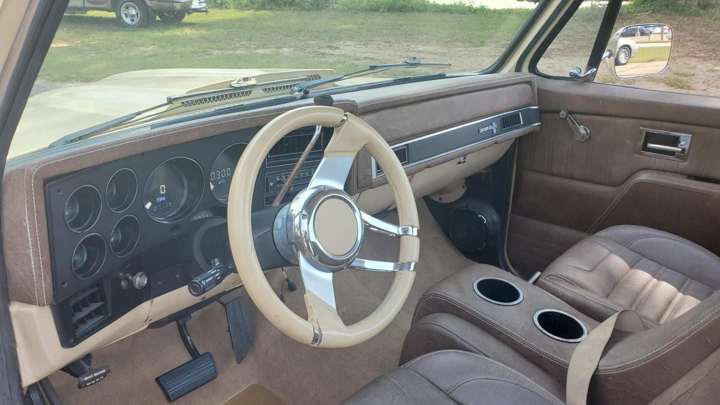 7th Image of a 1986 CHEVROLET C10