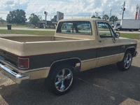 Image 3 of 11 of a 1986 CHEVROLET C10