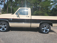 Image 7 of 11 of a 1986 CHEVROLET C10