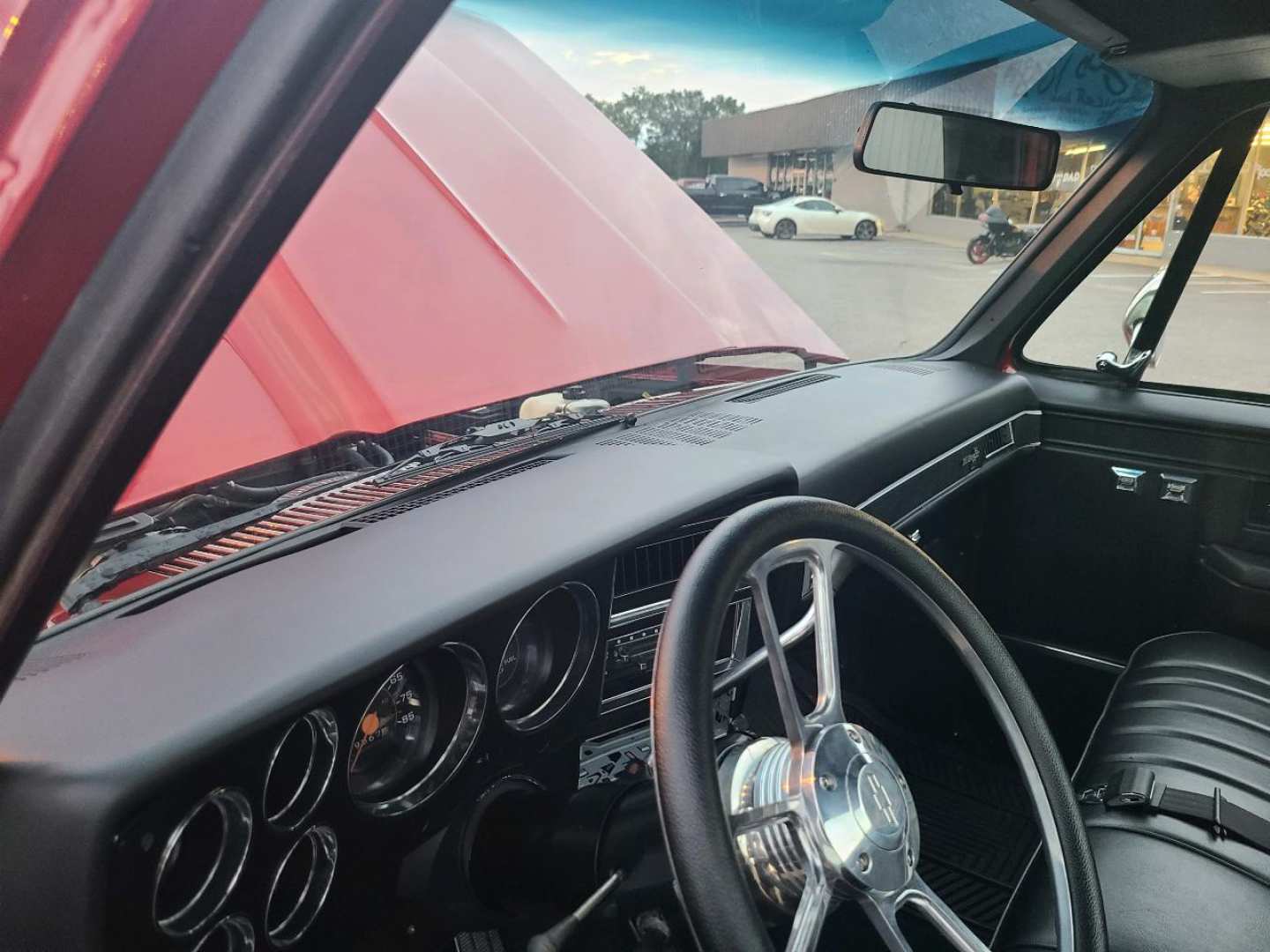 7th Image of a 1985 CHEVROLET C10