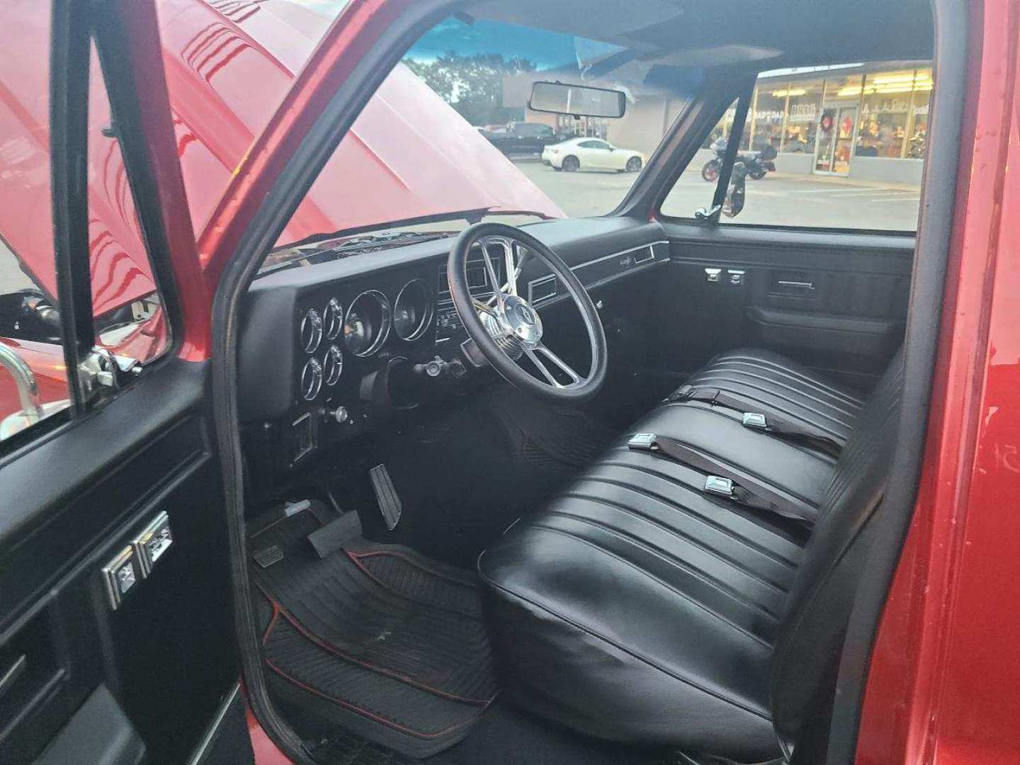 8th Image of a 1985 CHEVROLET C10