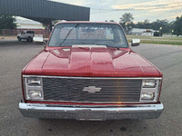 Image 3 of 10 of a 1985 CHEVROLET C10