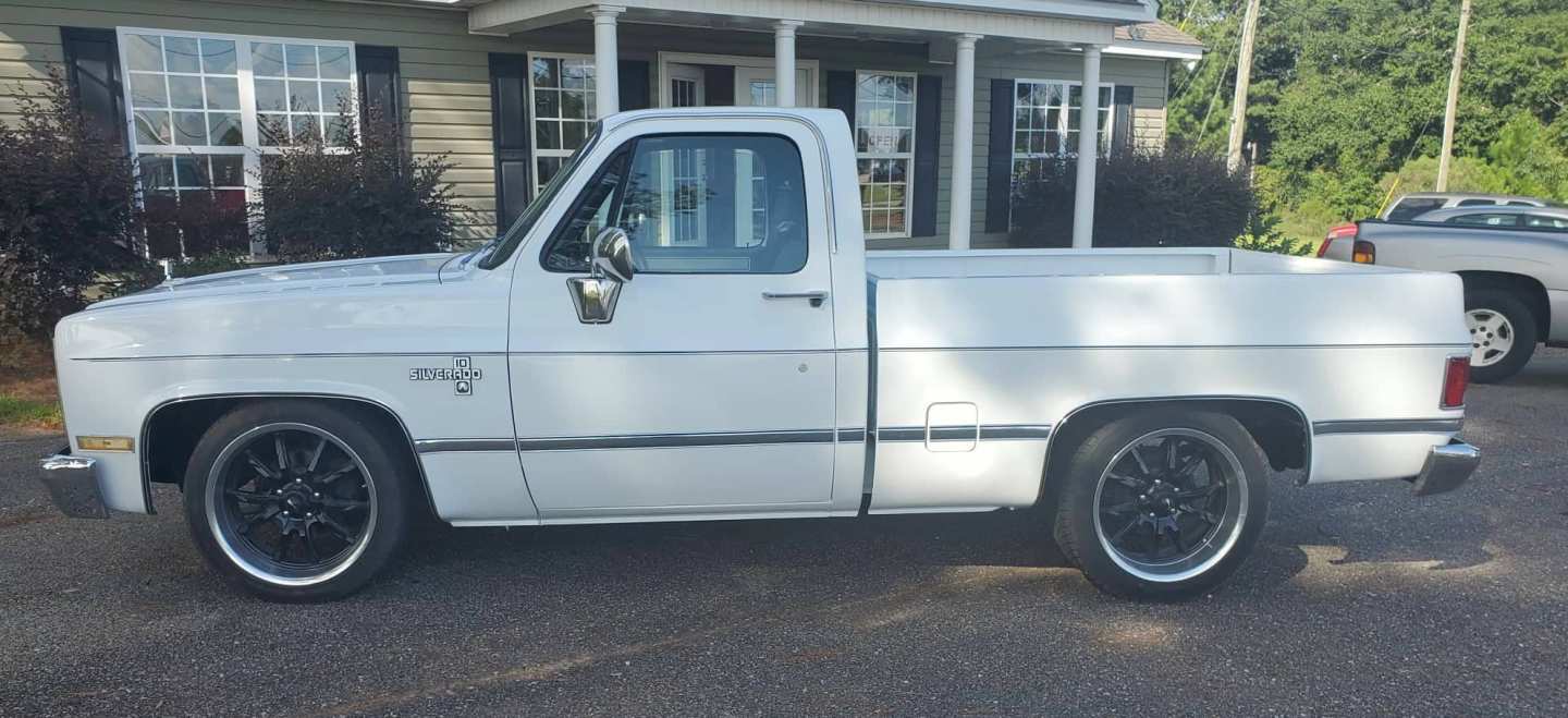 7th Image of a 1982 CHEVROLET C10