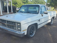 Image 2 of 12 of a 1982 CHEVROLET C10