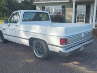 Image 4 of 12 of a 1982 CHEVROLET C10