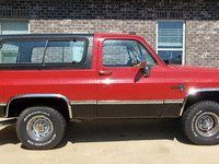 Image 3 of 7 of a 1984 GMC JIMMY K1500