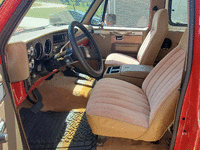 Image 5 of 7 of a 1984 GMC JIMMY K1500