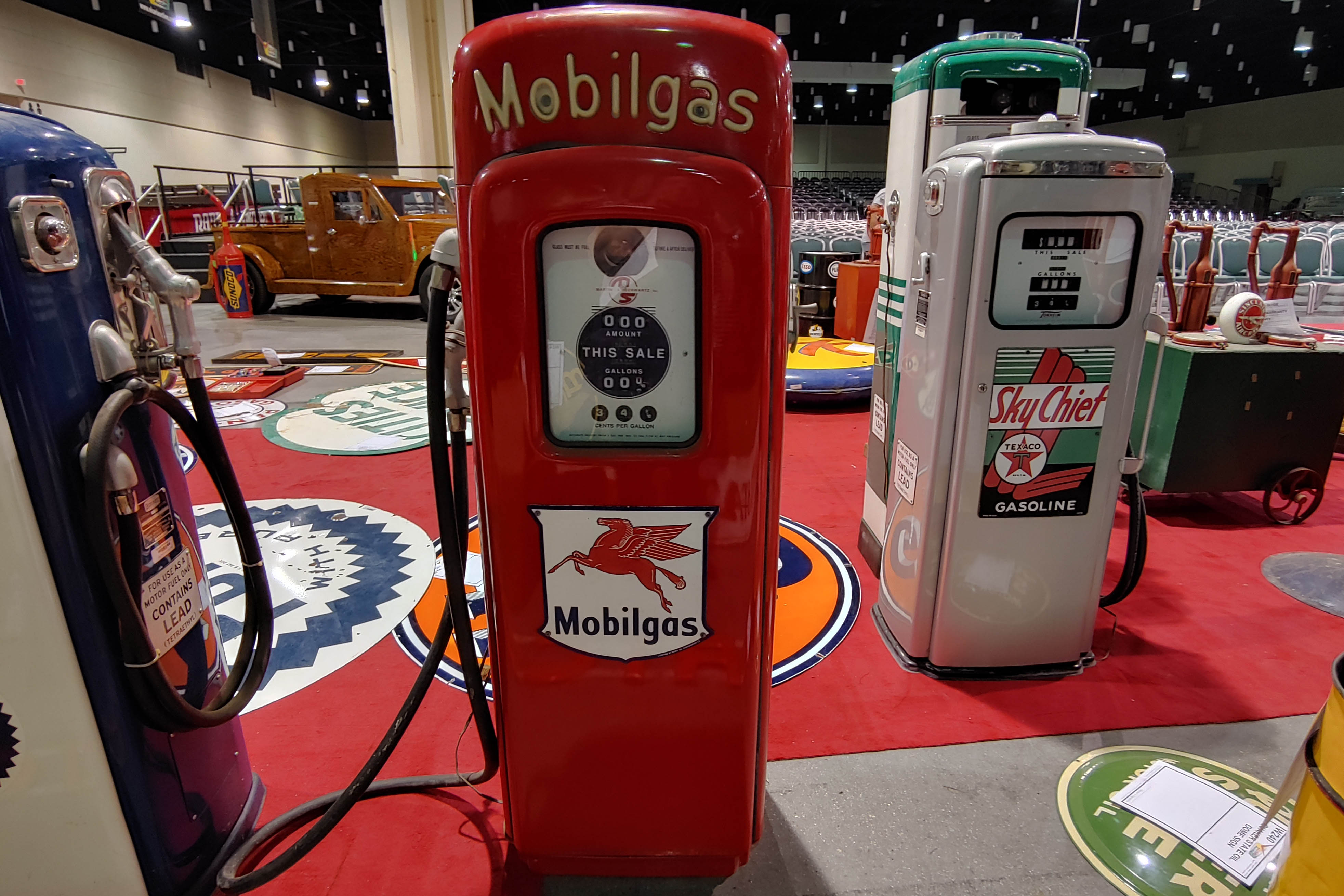 0th Image of a N/A MOBIL GAS PUMP N/A