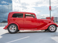 Image 6 of 7 of a 1933 FORD BUSINESS COUPE